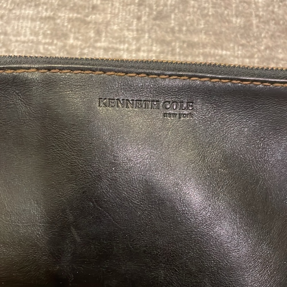 Kenneth Cole black leather clutch - Picture 3 of 7